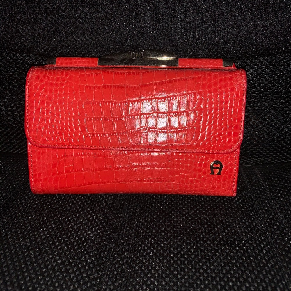 Wallet!
